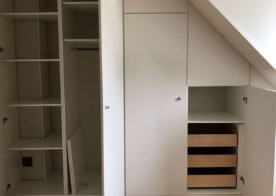 Dressing sous rampant vu intérieur par Villa Courtois à Saint-Malo